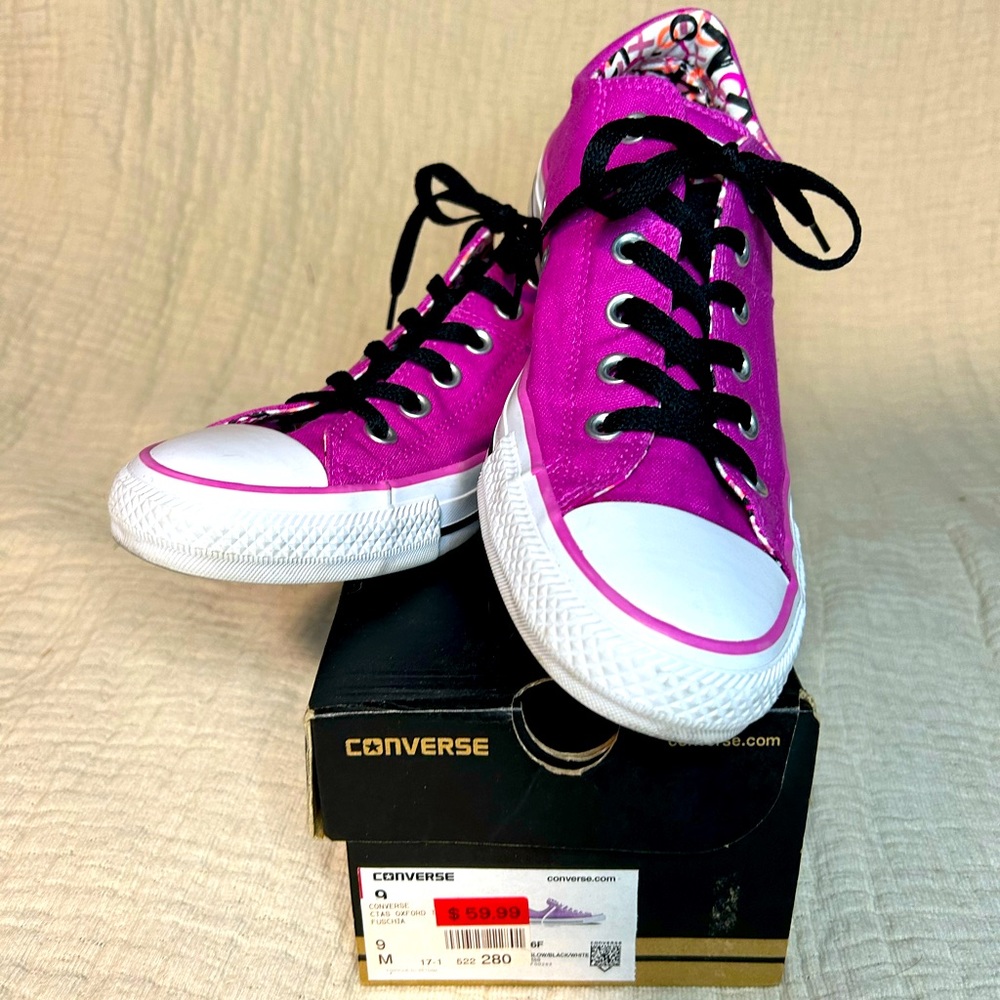 Fuschia Converse low tops with inside graphic print